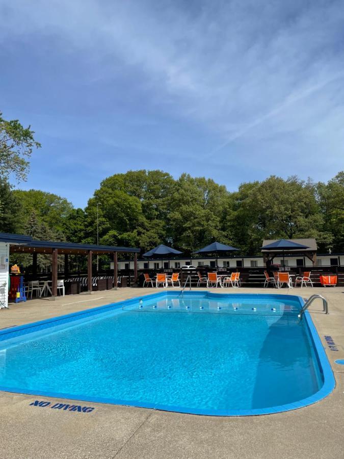 Starlite Resort Saugatuck Exterior foto